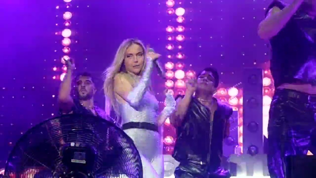 Ana Mena Bellodrama Tour Santurtzi- QUIERO DECIRTE