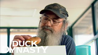 Duck Dynasty: Top Moments: Donut Eating Competition | Duck Dynasty