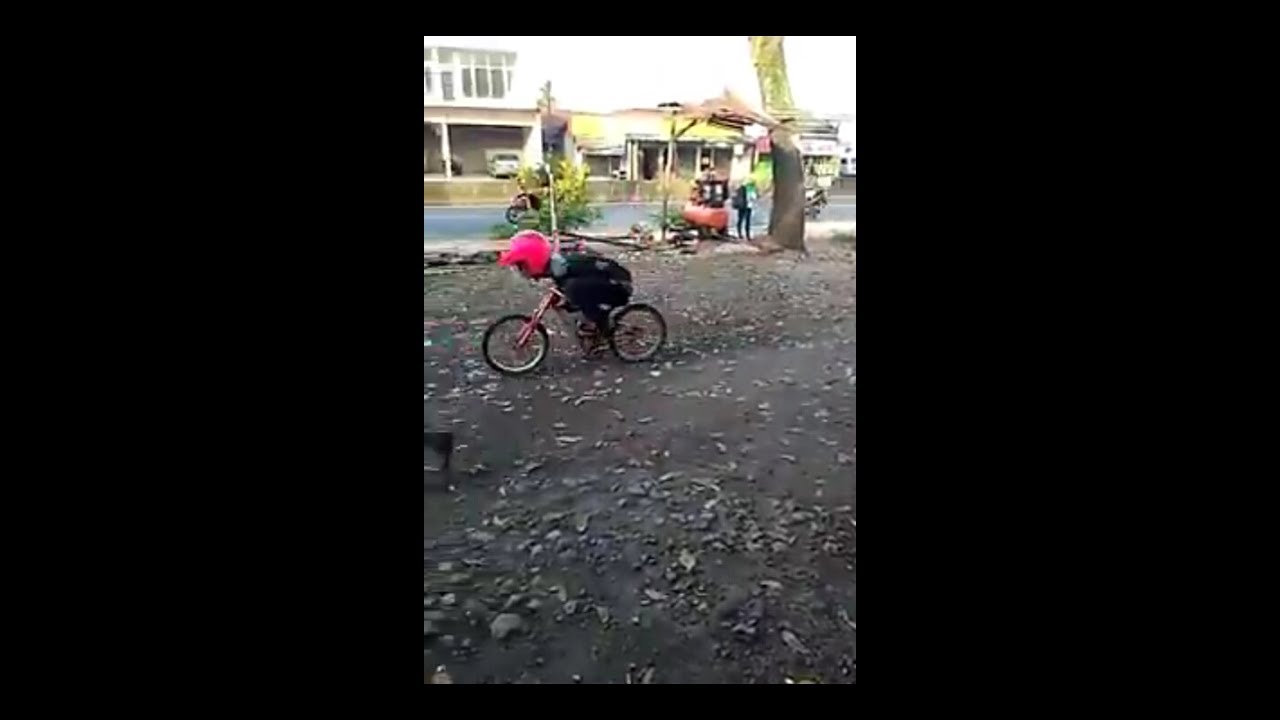 Video lucu pembalap drag 
