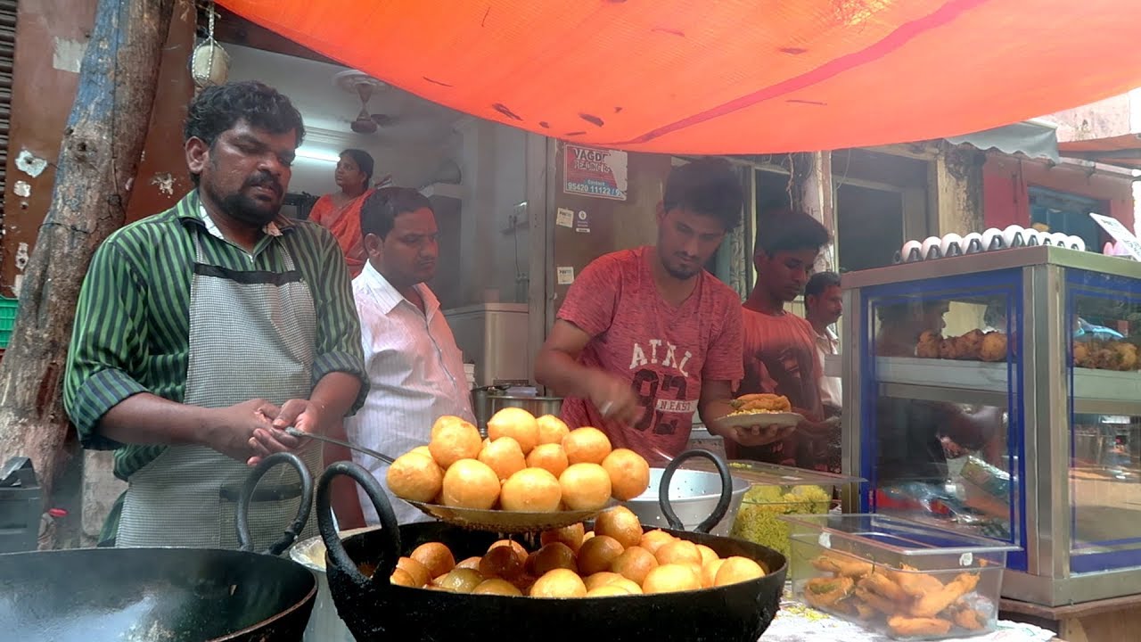 Morning Breakfast at Madhura Nagar | Varalakshmi Students Tiffin Center | Hyderabad | Street Food Zone