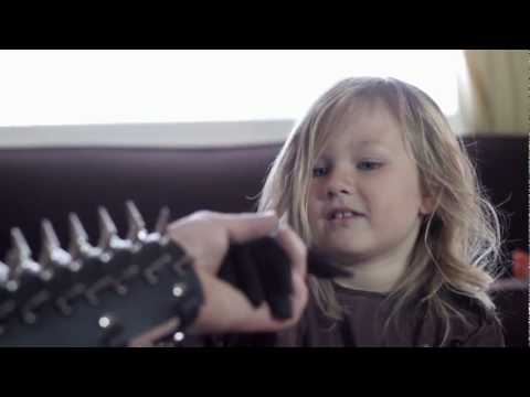 Black metal babysitting