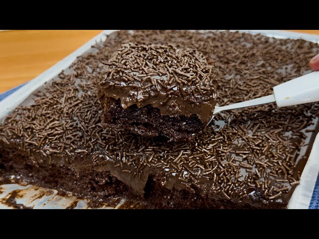 Bolo de chocolate de liquidificador uma delícia facinho de fazer