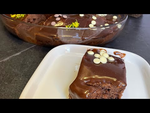 اسهل كيكة شوكولا مع صوص بخليط واحد كيكة سهلة
