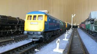 TRIANG OR LIMA OR AIRFIX OR BACHMANN OR MAINLINE MODEL RAILWAY ROLLING STOCK RUN TWO 250526