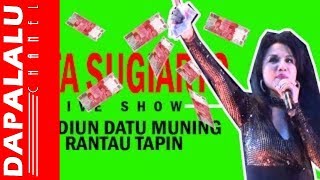 Download Lagu DI JEPIT 2 PRIA , Rita Sugiarto... kewalahan ambil Saweran  , Live Show Rantau Tapin MP3
