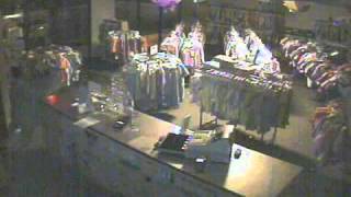 Police Seek Robbery Suspects Id