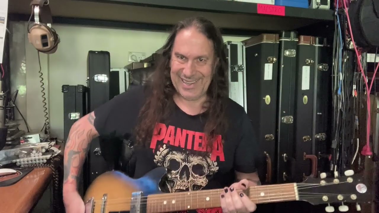 Teisco J-1 - YouTube