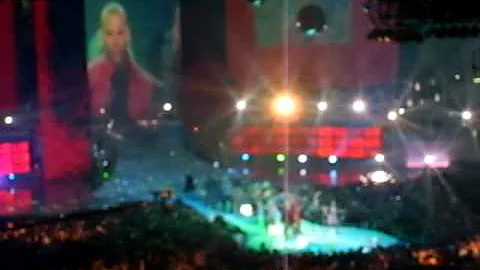 Chris Brown's MJ tribute WMA 2006