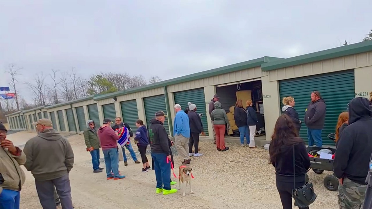 This Live Storage Auction Was WILD! Look at These Storage Units