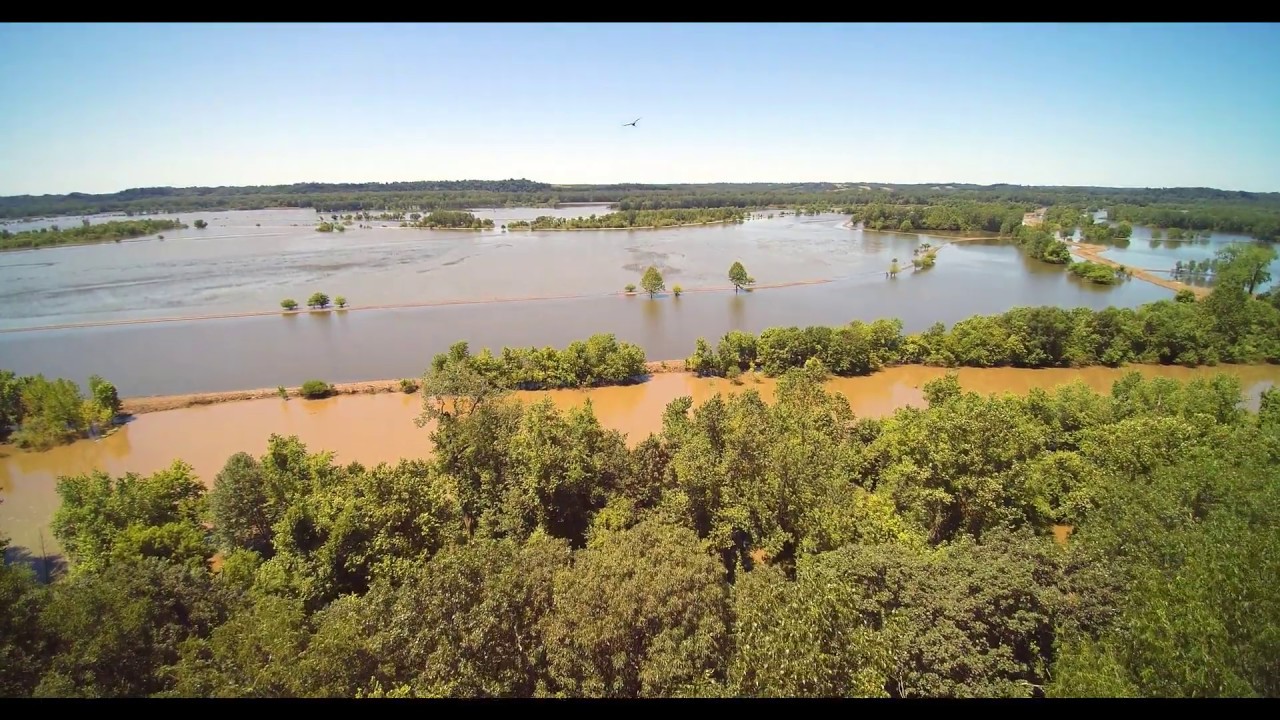 2019 Missouri River flooding HD Drone Video at Eagle Bluffs - YouTube