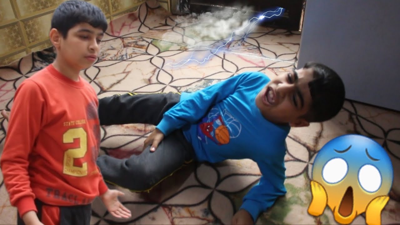 #فلم (الخوف)أخوي يخاف من المطر ورعد😱| امي عافتنه وطلعت 💔#لايكك_وشتراكك_يخلينه_نستمر