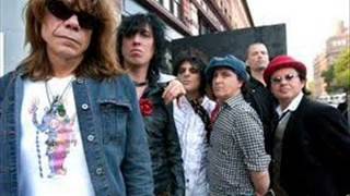 Watch New York Dolls Muddy Bones video