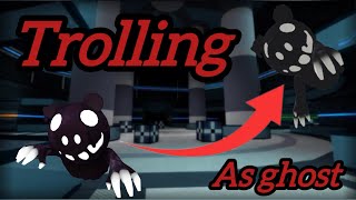 Trolling People as Ghosts in Roblox Piggy