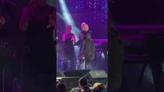 🎵Ajda Pekkan, Yeniden Başlasın Parçasını Kuruçeşme Konserinde Seslendiriyor