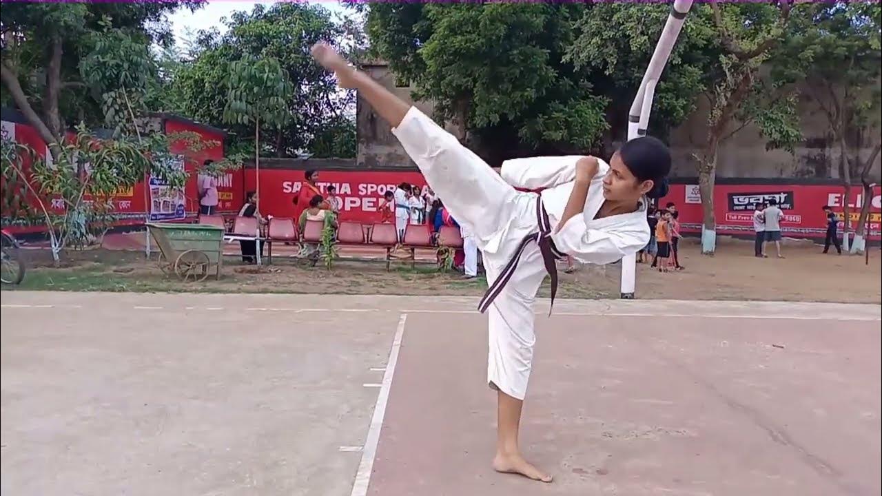 Amazing Girls Training Karate Martial Arts Moves & Self defense YouTube