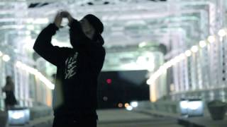 Eminem - Berzerk (Official Music Video) VEVO