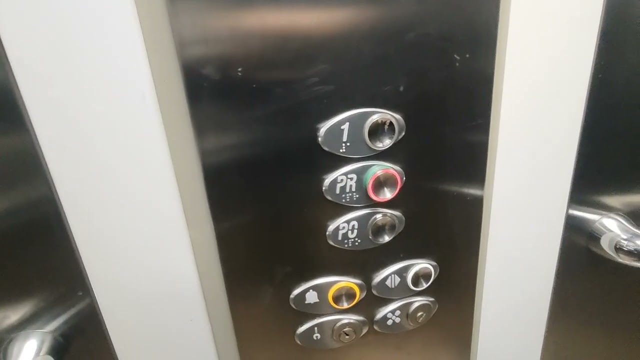 Osijek Autobusni kolodvor OTIS lift malo lijep 2010 2x od dolje podrum i 1. kat 