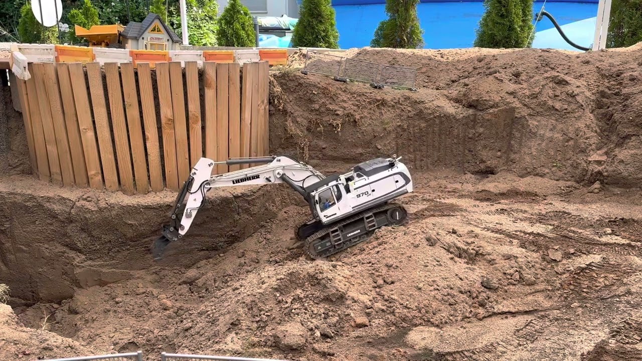 RC Liebherr Bagger 970 mit Reiszahn