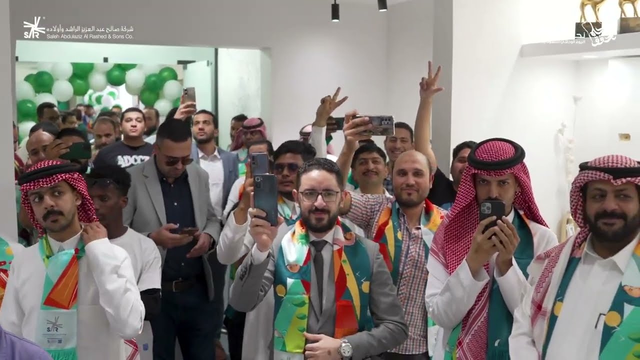 دام عزك يا وطن ودام رأسك في السما مرفوع 