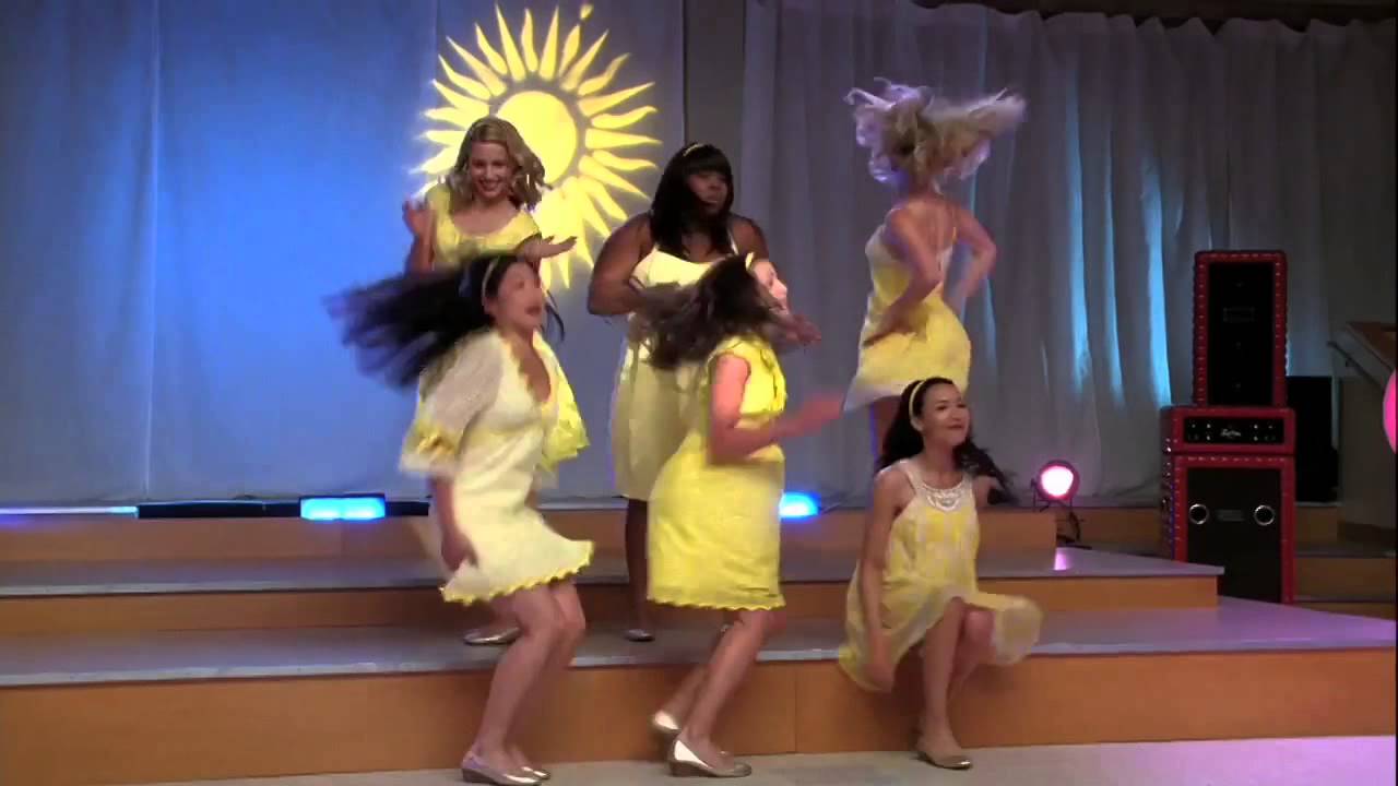 Download Full Performance of 'Halo,Walking On Sunshine' from 'Vitamin D' |GLEE