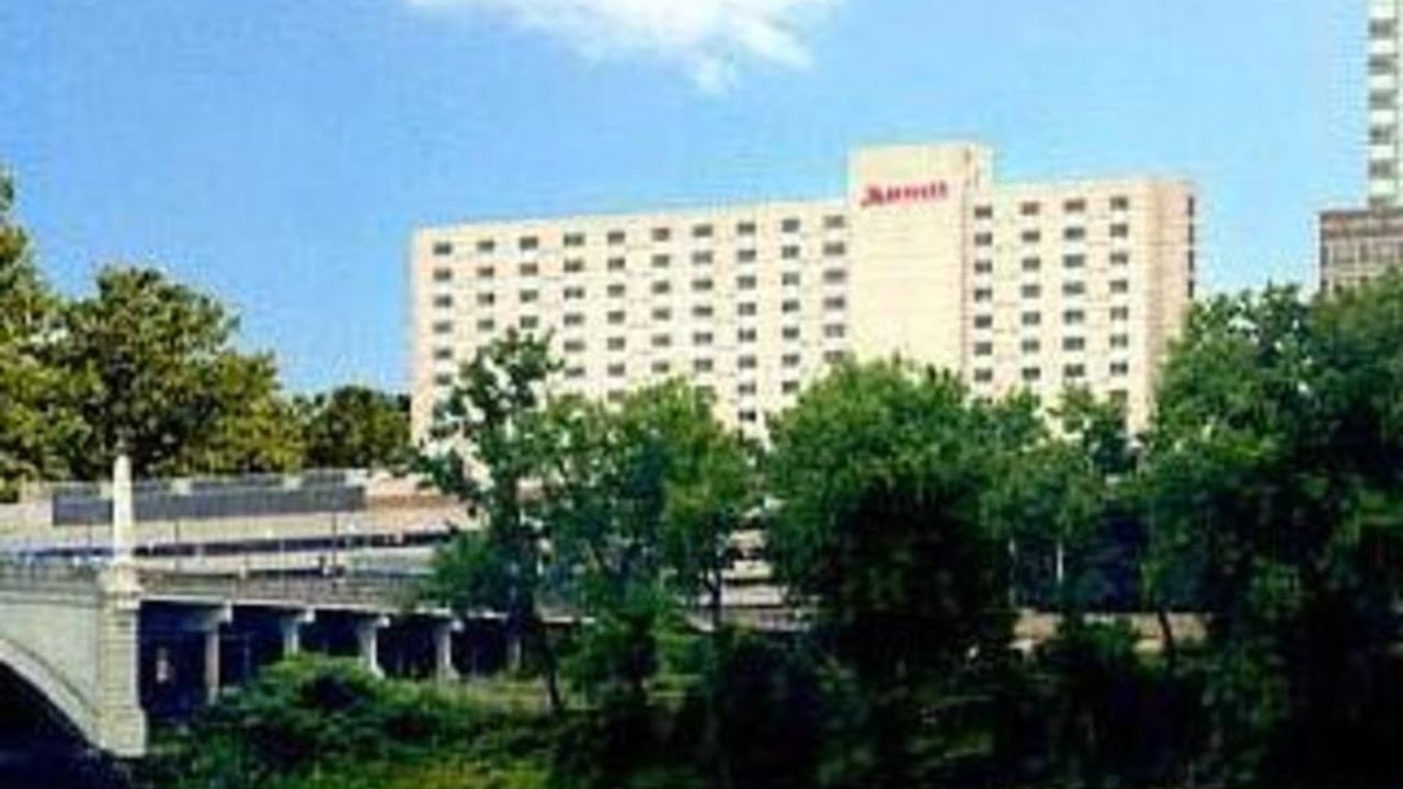 [HotelATG] Review Marriott Springfield Downtown - YouTube
