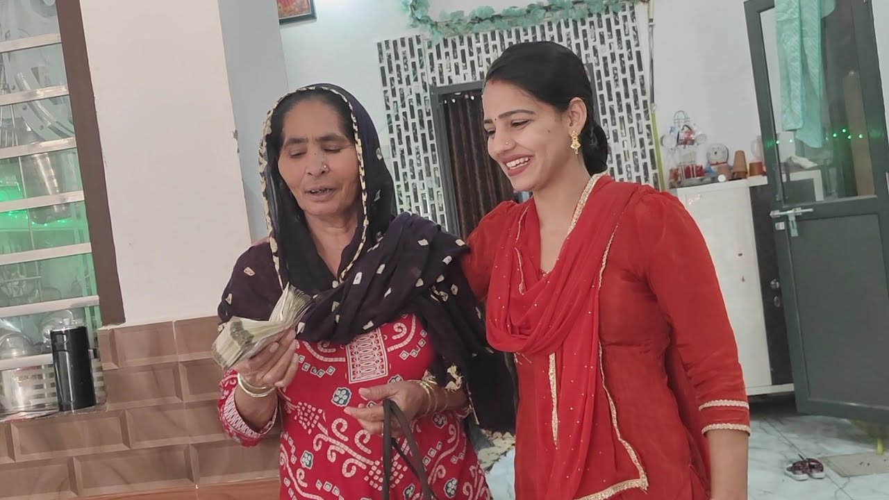 सासु माँ ने गलत किया दोनों बहाओ में फर्क किया एक को दिए दूसरी छोड़ दी😡😡