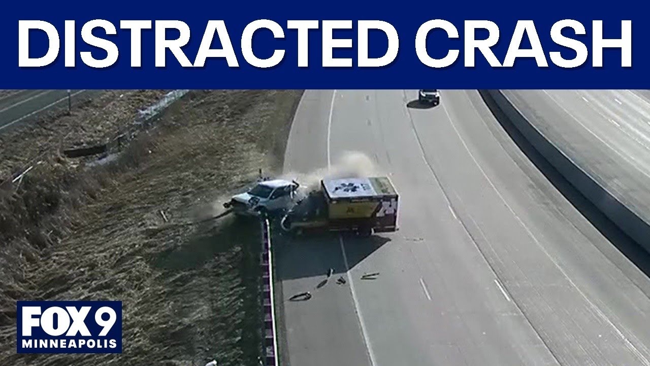 Distracted ambulance driver causes chaotic crash alongside highway