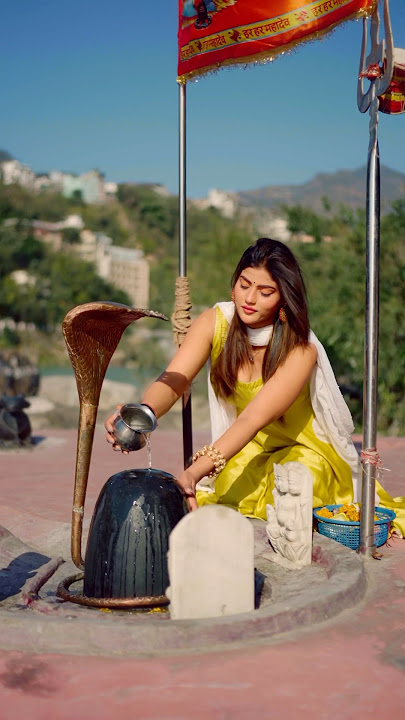 man mera mandir shiv meri pooja #anukritimona #mahashivratri #harharmahadev #youtubeshorts #shorts