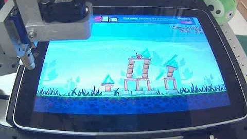 Robot makes a high score in Angry Birds