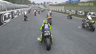 Download Lagu START TERAKHIR VALENTINO ROSSI BISA KALAHKAN MARQUEZ YANG START PERTAMA MP3