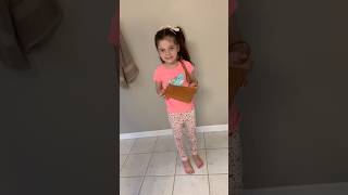 My Daughter Wearing Her Itzy Ritzy Purse Resimi