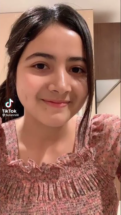 Vidio tiktok terbaru!!!Viral bulan sutena tumben joget🤭