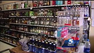 Liquor store clerk shot while fighting off would-be robber