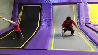 Trampoline Gymnastic Challenge: Daddy VS Hannah / who does the craziest tricks😂