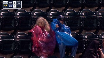 Couple at Target Field endures Mother Nature