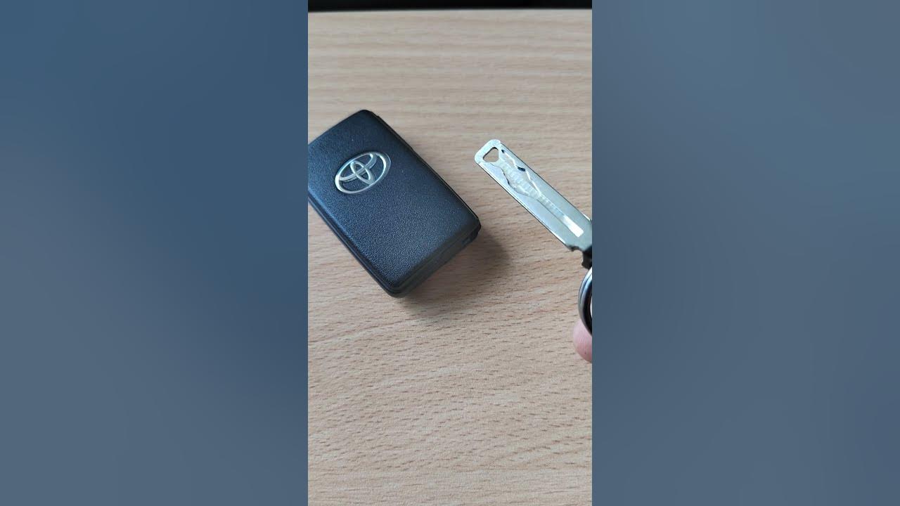 Как поменять батарейку в ключе прадо 150