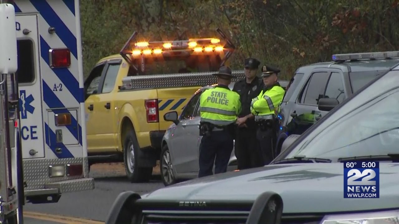 Part of Route 20 in Brimfield closed after deadly twocar accident