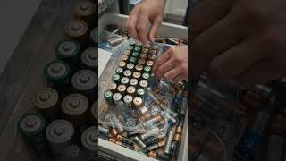 #shorts STOP THE BATTERY MESS! 🔋 The 5-Second Organizer Hack! #LifeHacksRapid