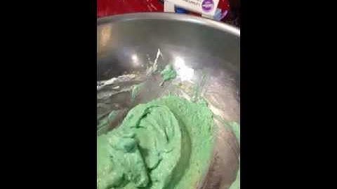 How to Fold Macaronage