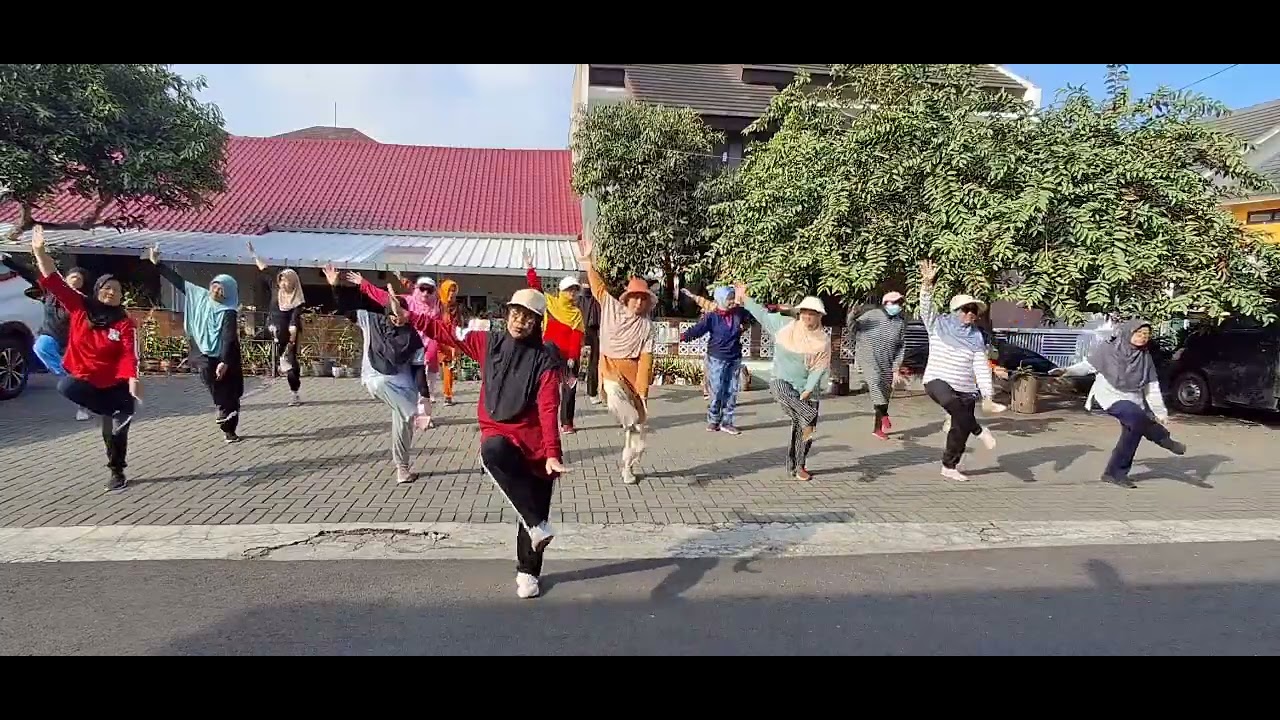 Senam terakhir buibu Ceria sebelum shaum ramadhan...🙋🏻‍♀️💁🏻‍♀️🙆🏻‍♀️🧏🏻‍♀️