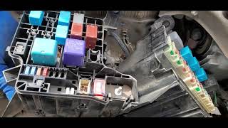 Toyota Camry How to Replace The 120 AM Fuse After the Car was Wrong Jump started part 2
