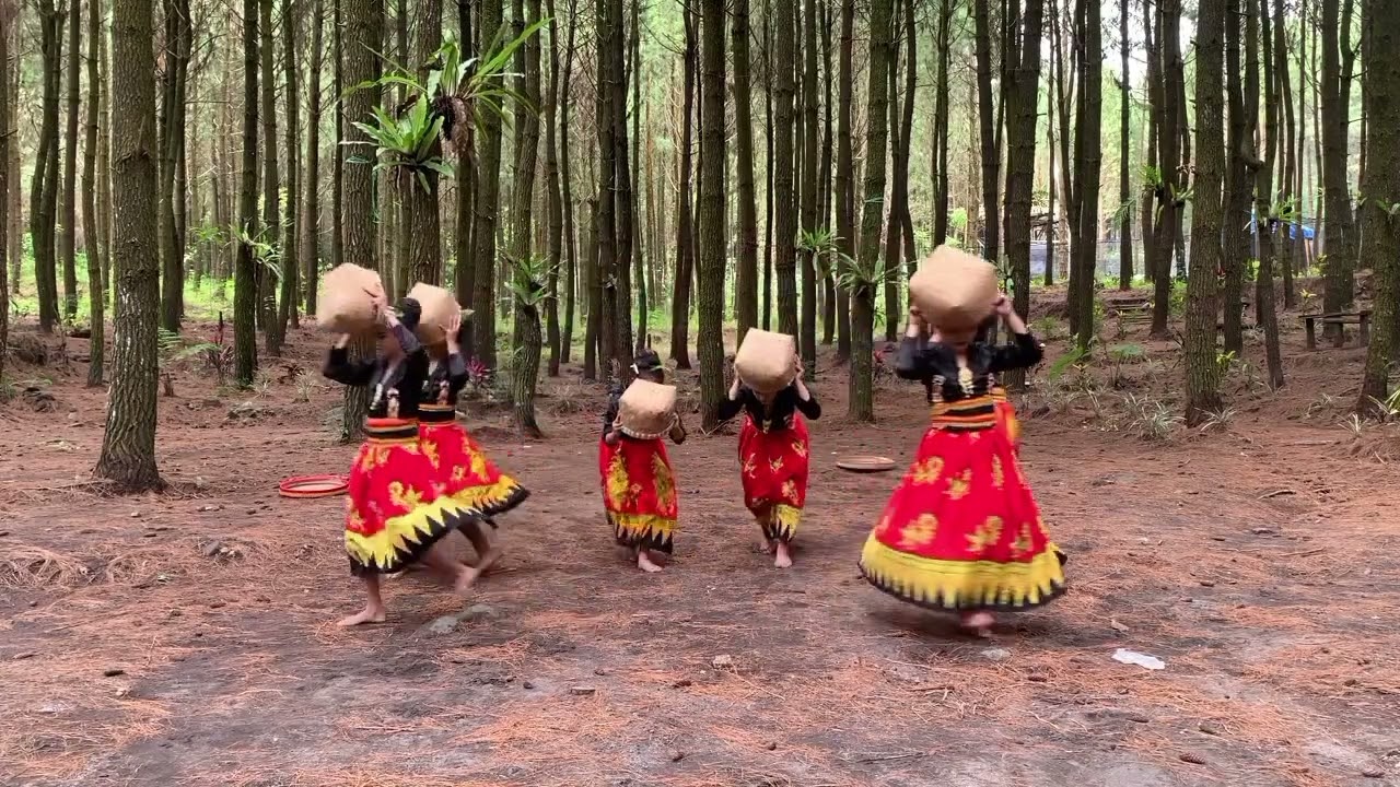 41  GENJAH GUMIWANG SMEPTAGAMA TARI LOMBA KARYA TARI DAMAR ART ONLINE KELOMPOK