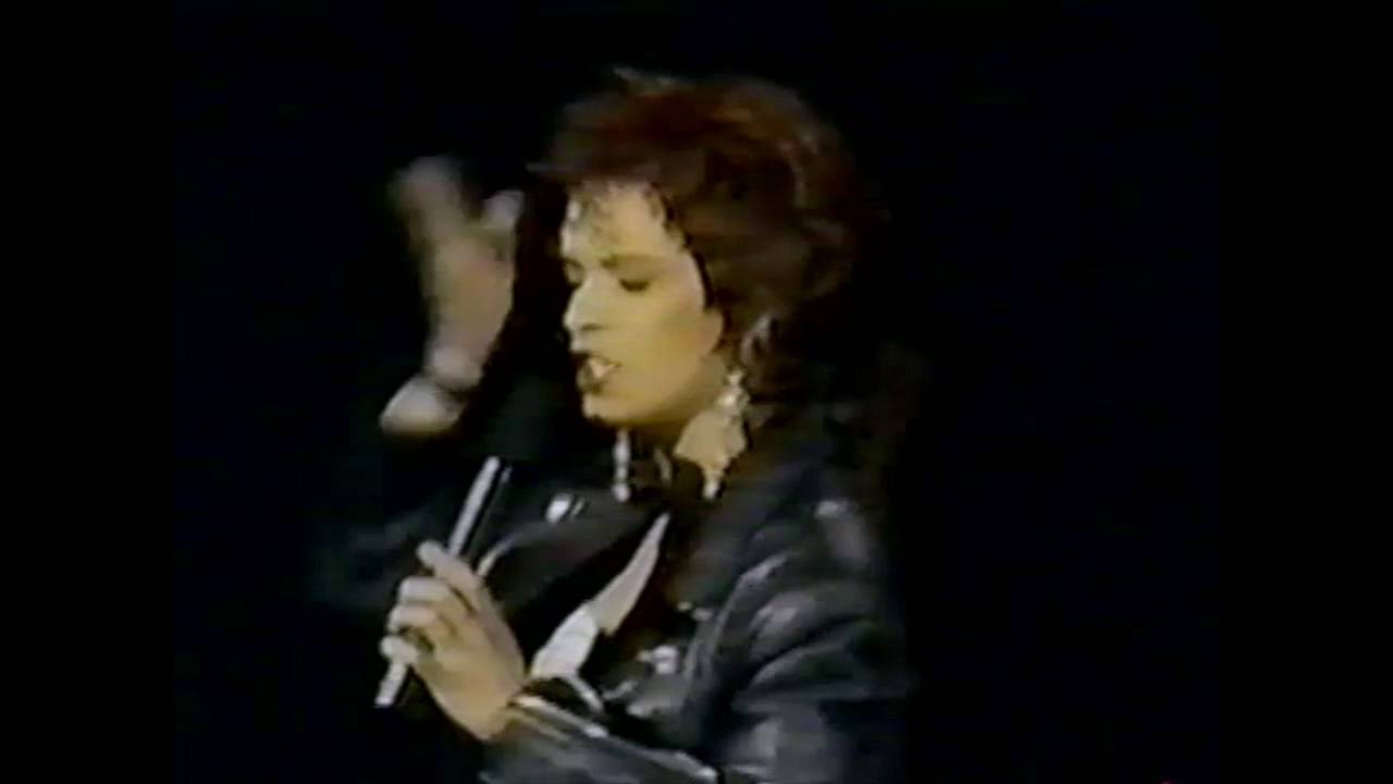 Sheena Easton Strut (United We Stand '88) YouTube