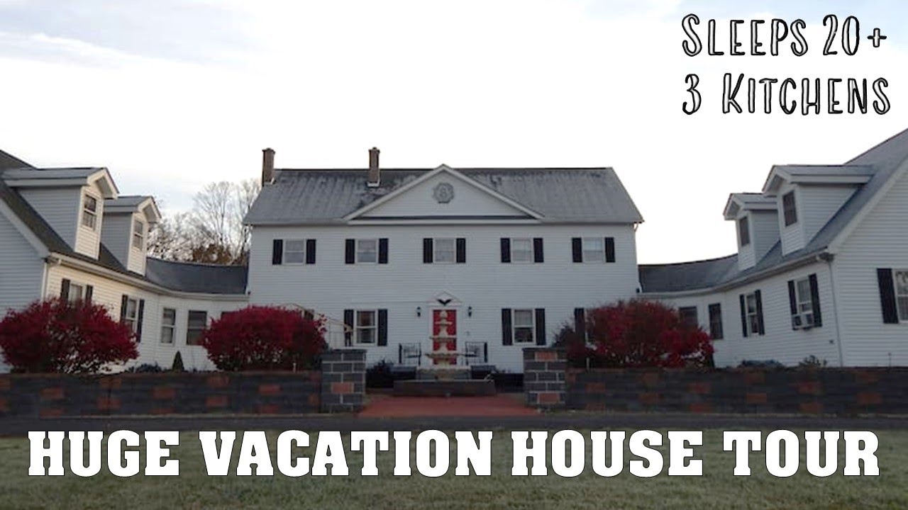 VACATION HOUSE TOUR | Classic Style Mansion in the Pocono Mountains for Lake Vacations (Vlog #8)