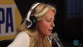 Video thumbnail of "Deana Carter Performs Strawberry Wine In Studio"