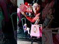 Amy jugando con sus muñecas te Amo hija