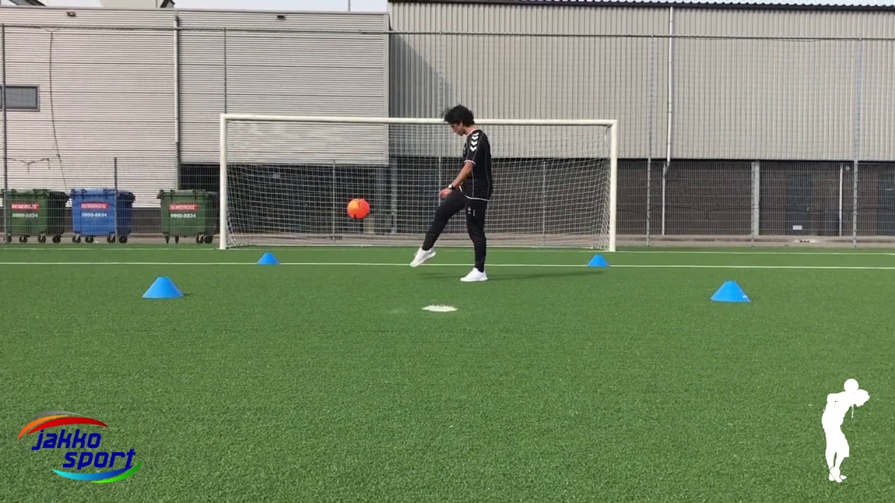 Freestyler Josh - Multikickball (Oefening 1)