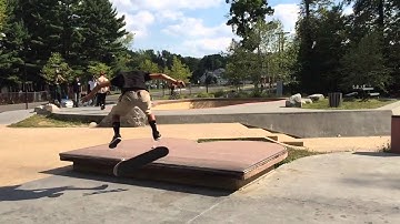 Heel flip frontside nose slide 💀.