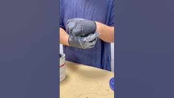 How to Remove Gloves Without Getting Your Hands Dirty! 🧤 #LifeHack