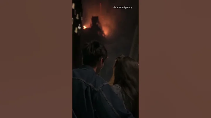 A 42-story skyscraper was on fire in #HongKong for 9 hours. #fire - DayDayNews